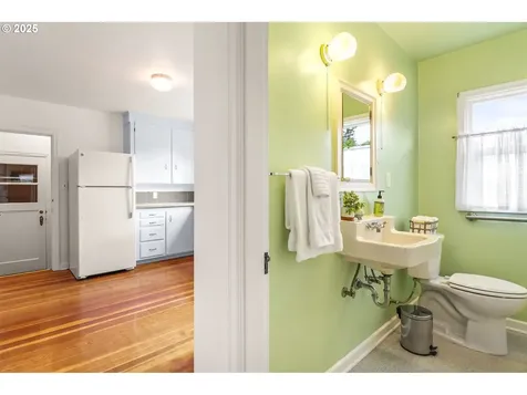 1034 W 10th Avenue Eugene OR 97402