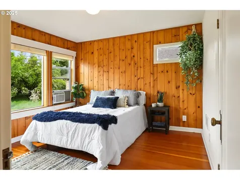 1034 W 10th Avenue Eugene OR 97402