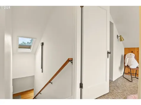 1034 W 10th Avenue Eugene OR 97402