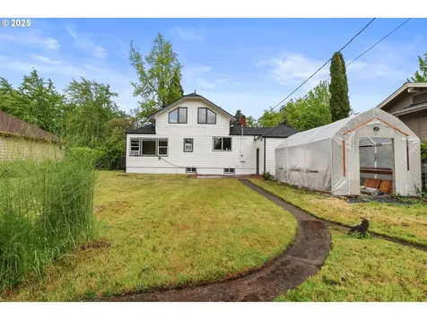 1034 W 10th Avenue Eugene OR 97402