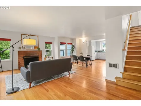 1034 W 10th Avenue Eugene OR 97402