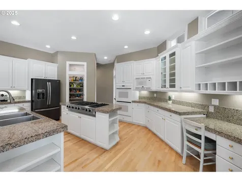 2704 NW Lacamas Drive Camas WA 98607