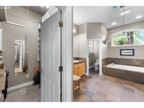 2704 NW Lacamas Drive Camas WA 98607