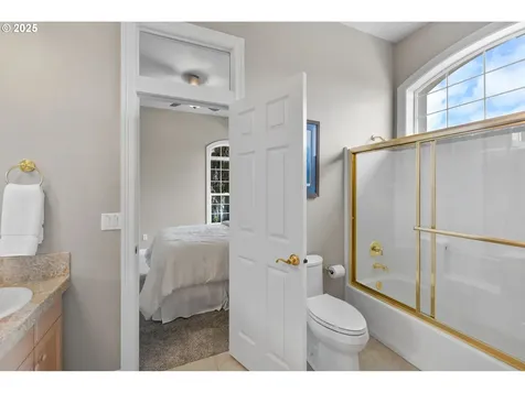 2704 NW Lacamas Drive Camas WA 98607