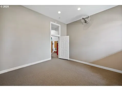 2704 NW Lacamas Drive Camas WA 98607