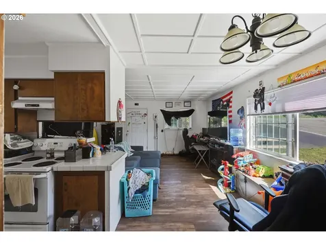 589 10th Avenue Coos Bay OR 97420