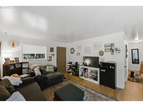 589 10th Avenue Coos Bay OR 97420