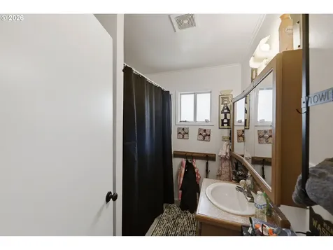 589 10th Avenue Coos Bay OR 97420