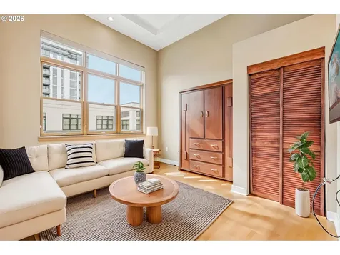 821 NW 11th Avenue Portland OR 97209