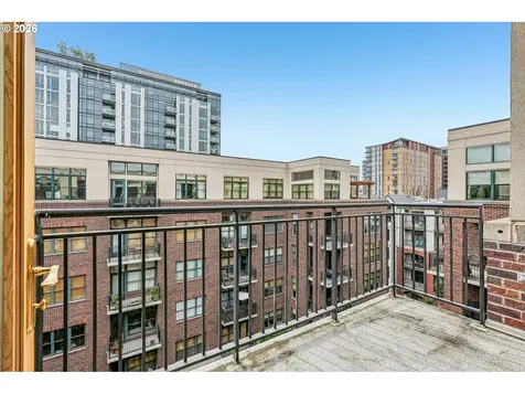 821 NW 11th Avenue Portland OR 97209