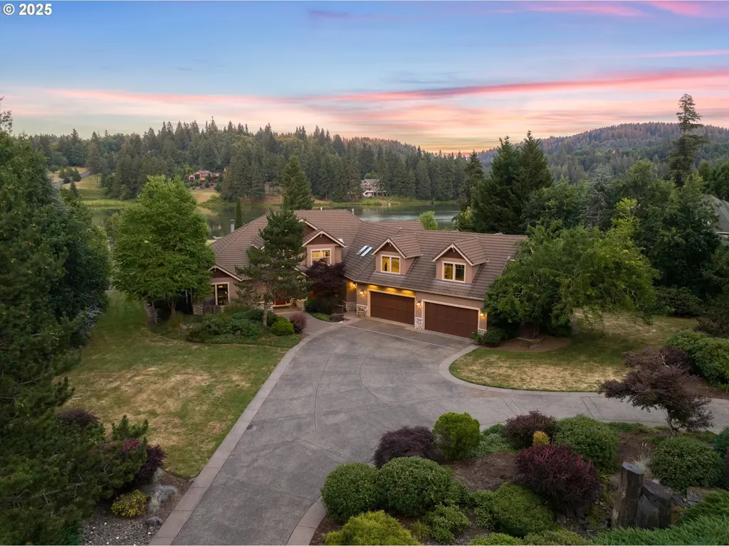 20054 S Driftwood Drive Oregon City OR 97045