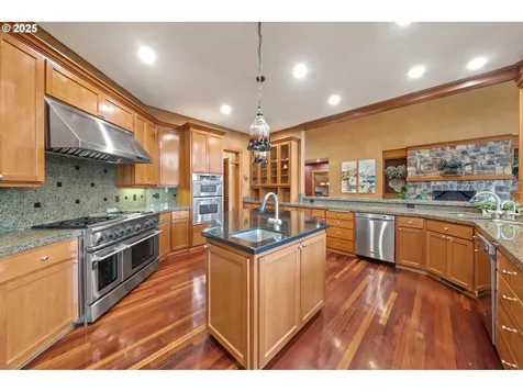 20054 S Driftwood Drive Oregon City OR 97045