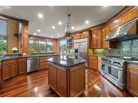 20054 S Driftwood Drive Oregon City OR 97045