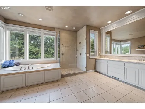 20054 S Driftwood Drive Oregon City OR 97045