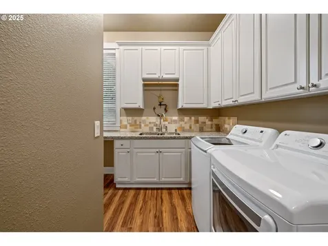 20054 S Driftwood Drive Oregon City OR 97045
