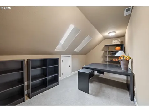 20054 S Driftwood Drive Oregon City OR 97045