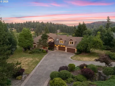 20054 S Driftwood Drive Oregon City OR 97045
