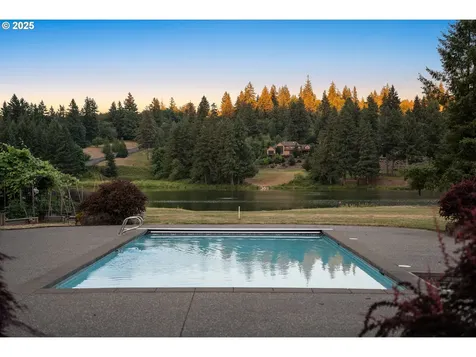 20054 S Driftwood Drive Oregon City OR 97045