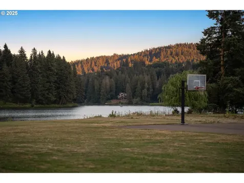 20054 S Driftwood Drive Oregon City OR 97045