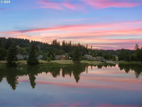 20054 S Driftwood Drive Oregon City OR 97045