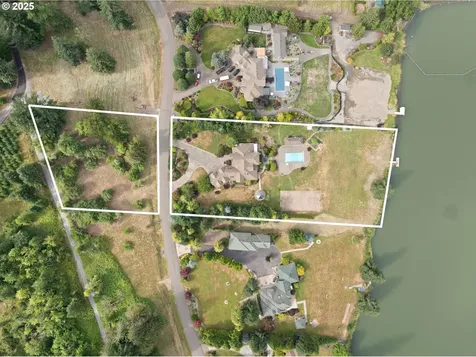 20054 S Driftwood Drive Oregon City OR 97045