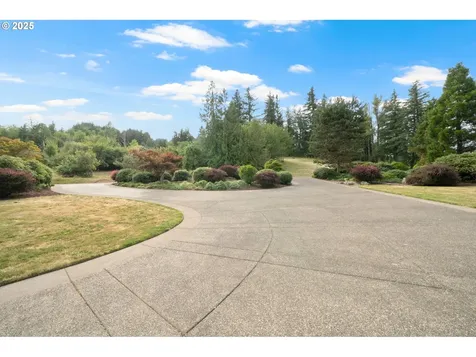 20054 S Driftwood Drive Oregon City OR 97045