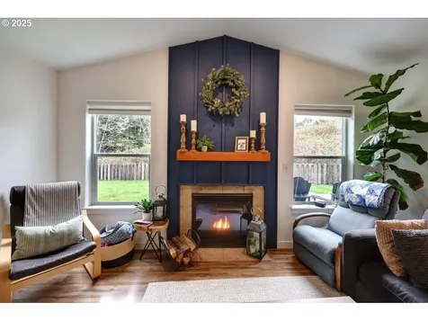 2255 SE Hebe Court Warrenton OR 97146