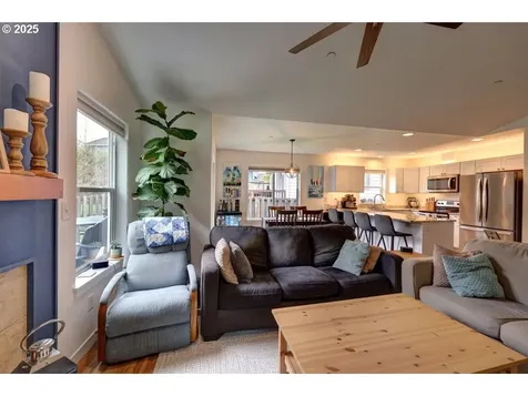 2255 SE Hebe Court Warrenton OR 97146