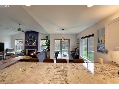 2255 SE Hebe Court Warrenton OR 97146