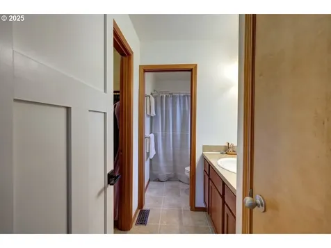 2255 SE Hebe Court Warrenton OR 97146