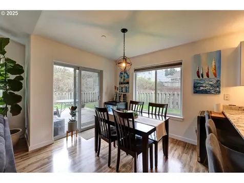 2255 SE Hebe Court Warrenton OR 97146
