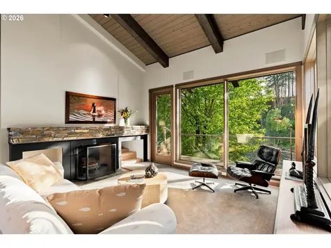 45650 Mckenzie Highway Vida OR 97488