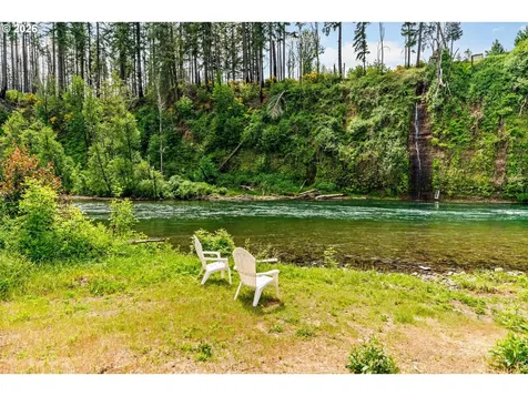45650 Mckenzie Highway Vida OR 97488