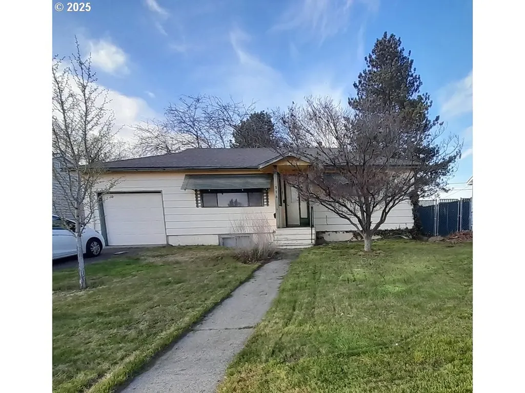 516 Blue Street Richland WA 99354