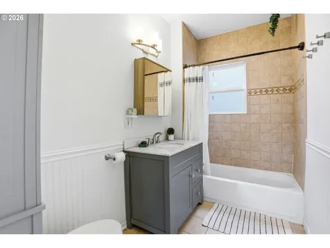 1314 7th Street Oregon City OR 97045