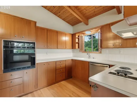 845 NW Day Drive Gresham OR 97030