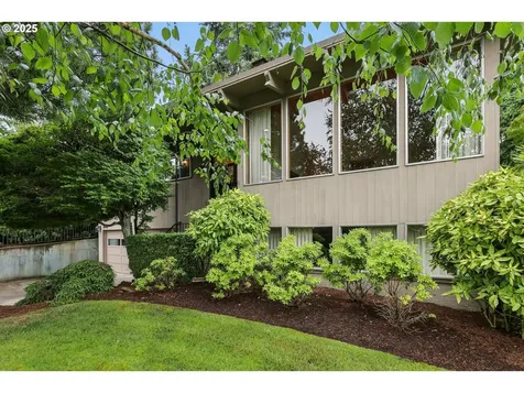 845 NW Day Drive Gresham OR 97030