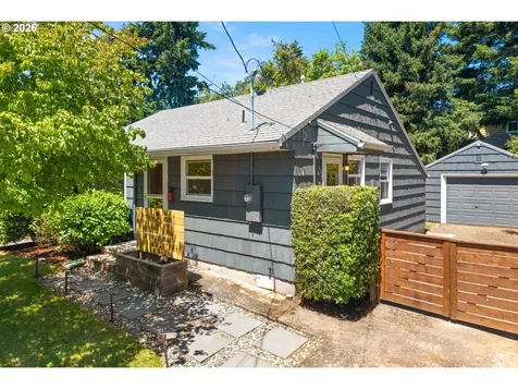 4015 SE Lexington Street Portland OR 97202