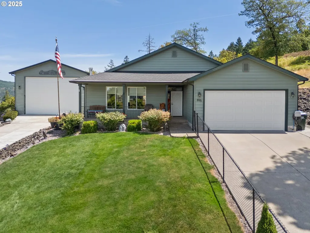 895 Valley Vista Street Sutherlin OR 97479