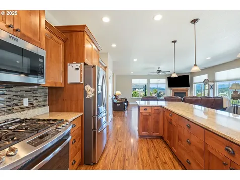 895 Valley Vista Street Sutherlin OR 97479