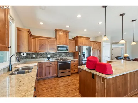 895 Valley Vista Street Sutherlin OR 97479