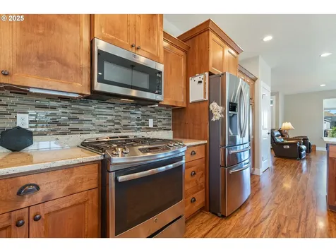 895 Valley Vista Street Sutherlin OR 97479