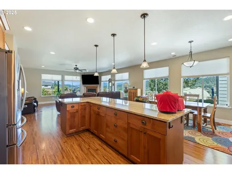 895 Valley Vista Street Sutherlin OR 97479