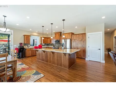895 Valley Vista Street Sutherlin OR 97479