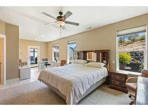 895 Valley Vista Street Sutherlin OR 97479
