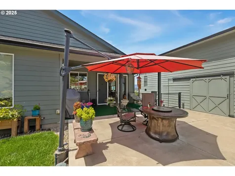 895 Valley Vista Street Sutherlin OR 97479