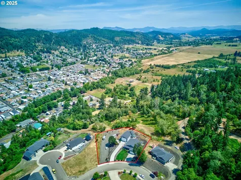 895 Valley Vista Street Sutherlin OR 97479