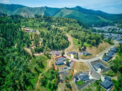 895 Valley Vista Street Sutherlin OR 97479