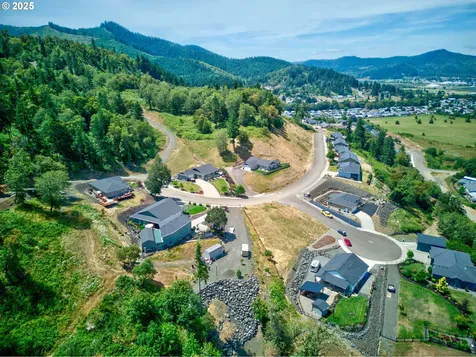 895 Valley Vista Street Sutherlin OR 97479