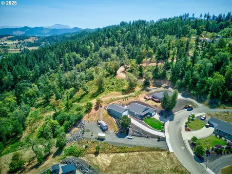 895 Valley Vista Street Sutherlin OR 97479